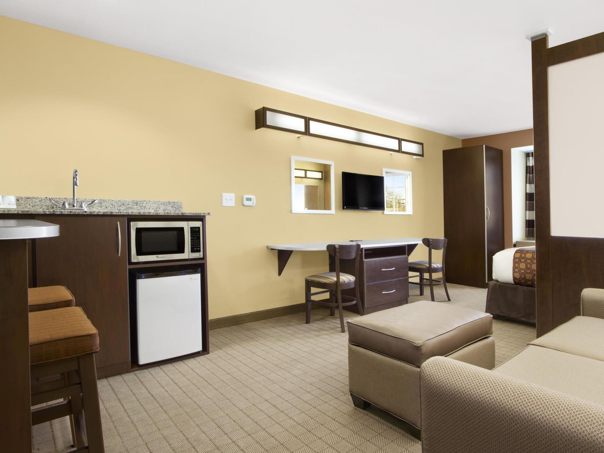 Microtel Inn & Suites By Wyndham Shelbyville Exterior photo