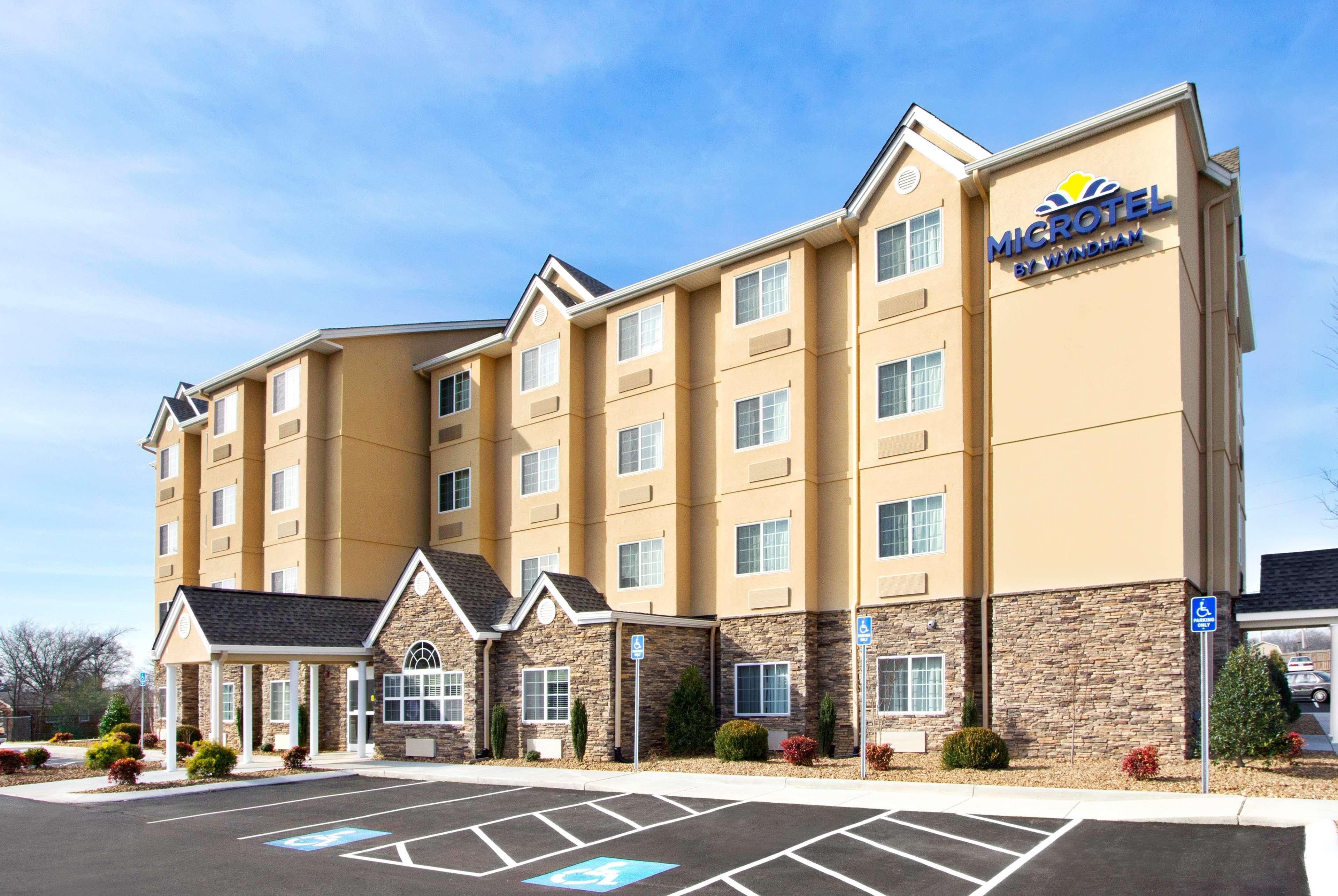 Microtel Inn & Suites By Wyndham Shelbyville Exterior photo