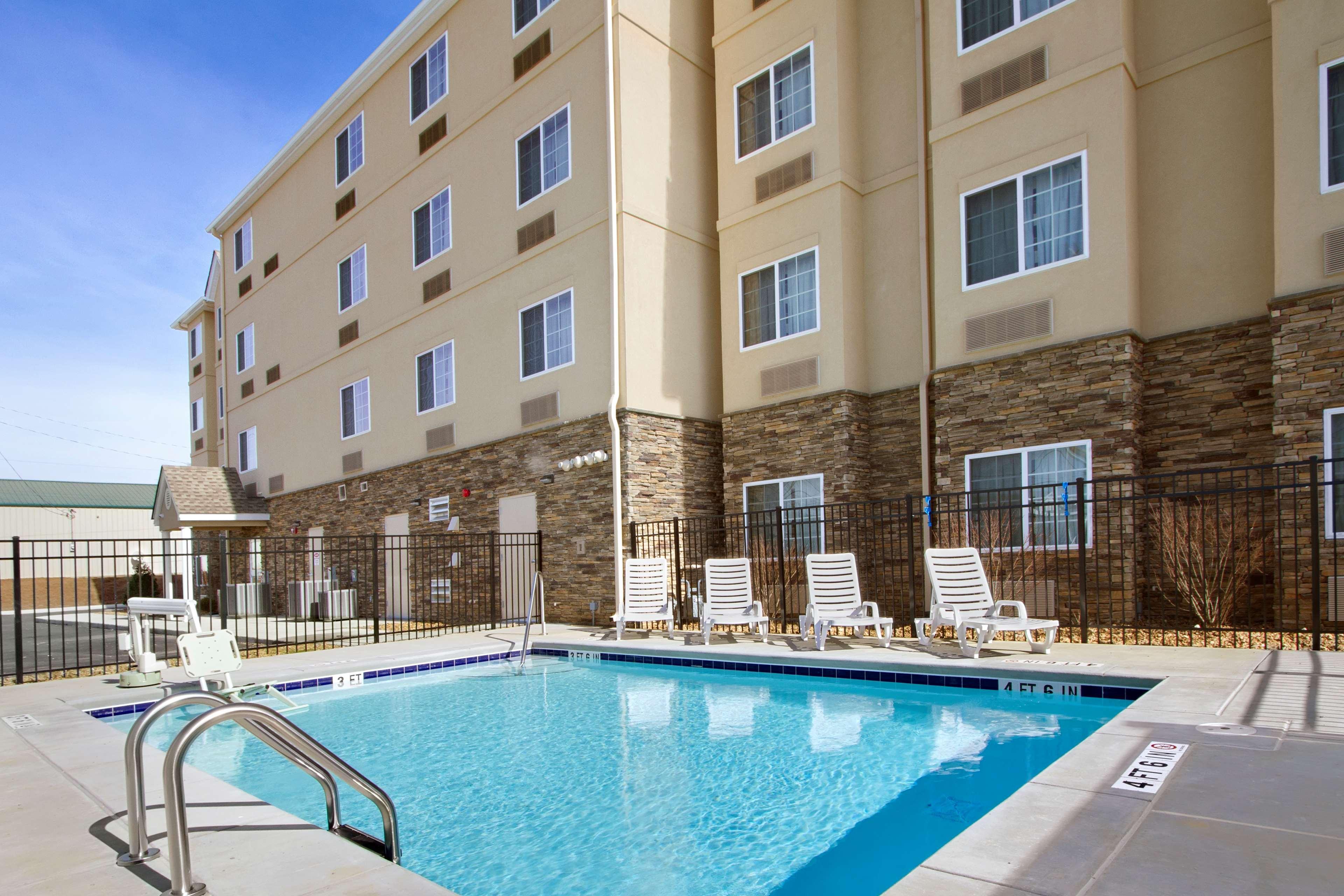 Microtel Inn & Suites By Wyndham Shelbyville Exterior photo
